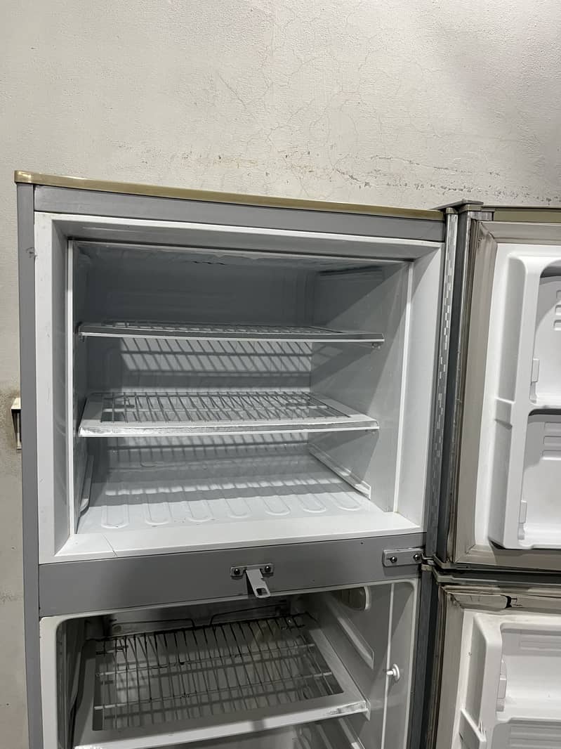 Pel refrigerator 8