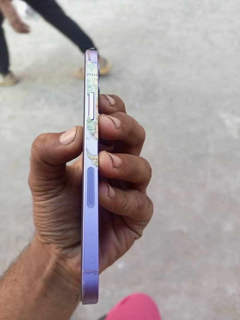 Apple iPhone 12 1