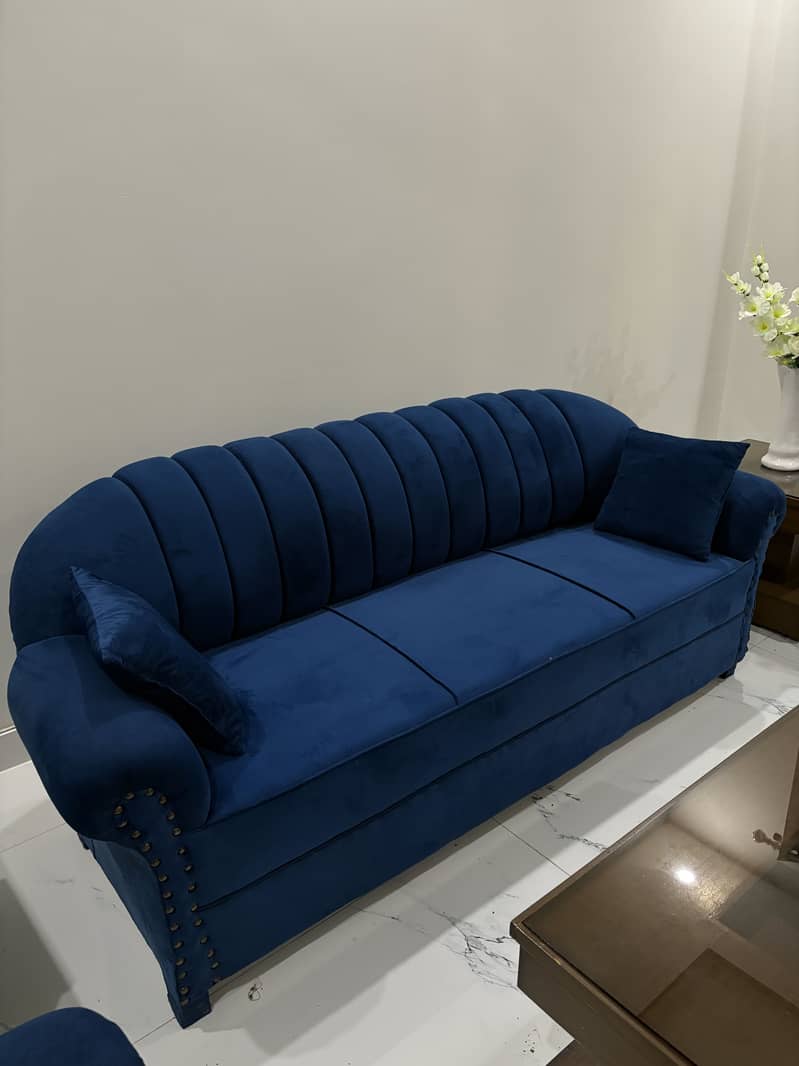5 seater sofa 0