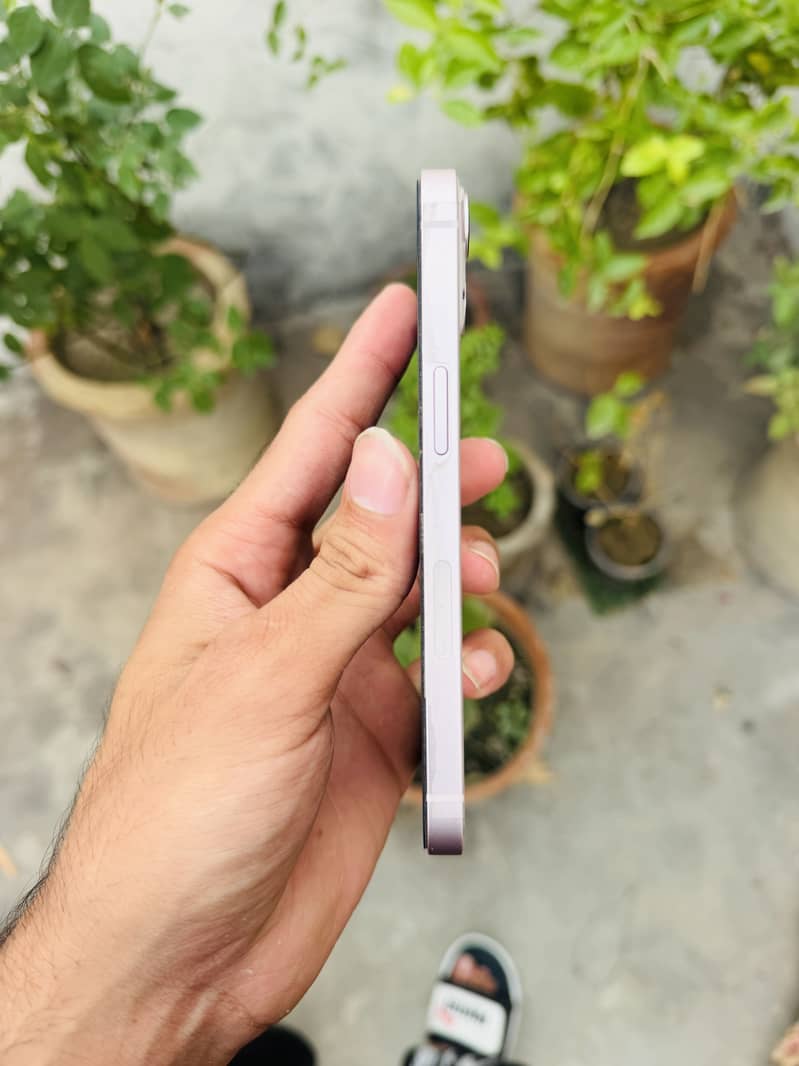 Apple iPhone 13 3