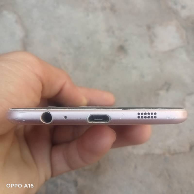 Samsung Mobile C5 1