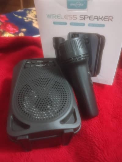 Bluetooth speaker and mic nice sound