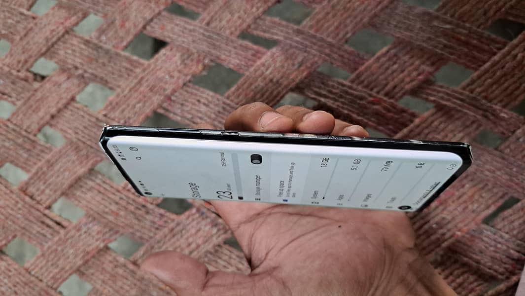 Motorola Edge - Mobile Phones - 1120958373