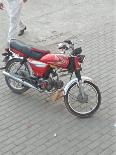 Honda CD 70-2015 (70cc) A1 condition