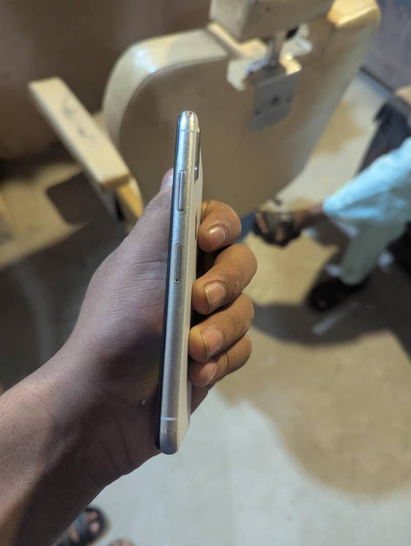 Apple iPhone X 2