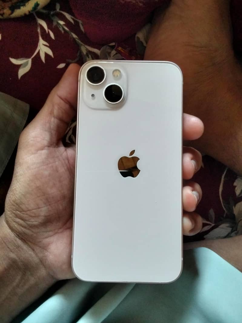 Apple iPhone 13 0