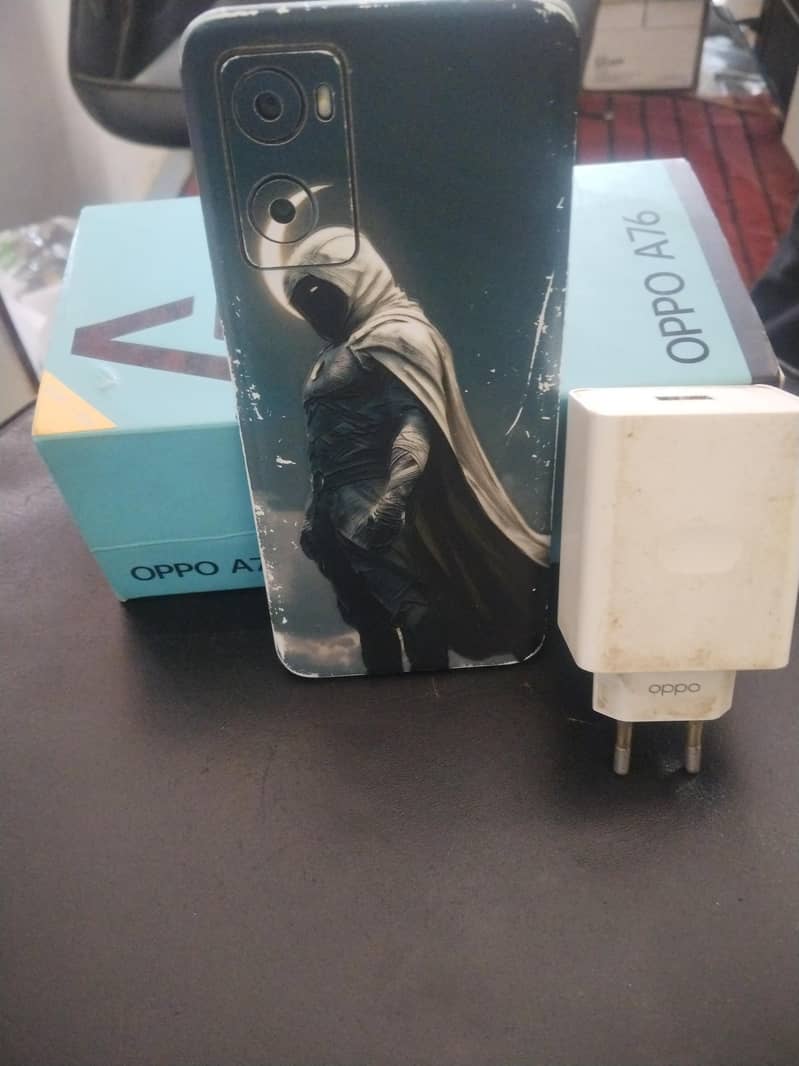 OPPO A76 3