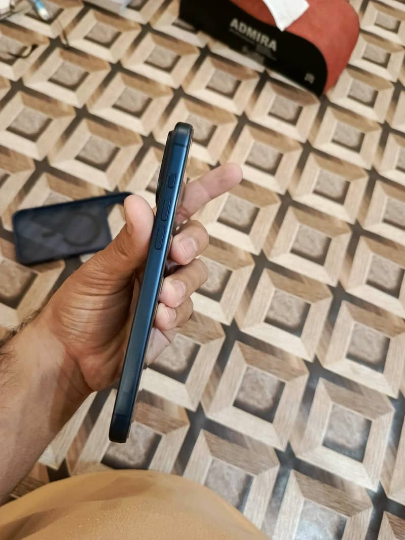Apple iPhone 17 Pro Max 2