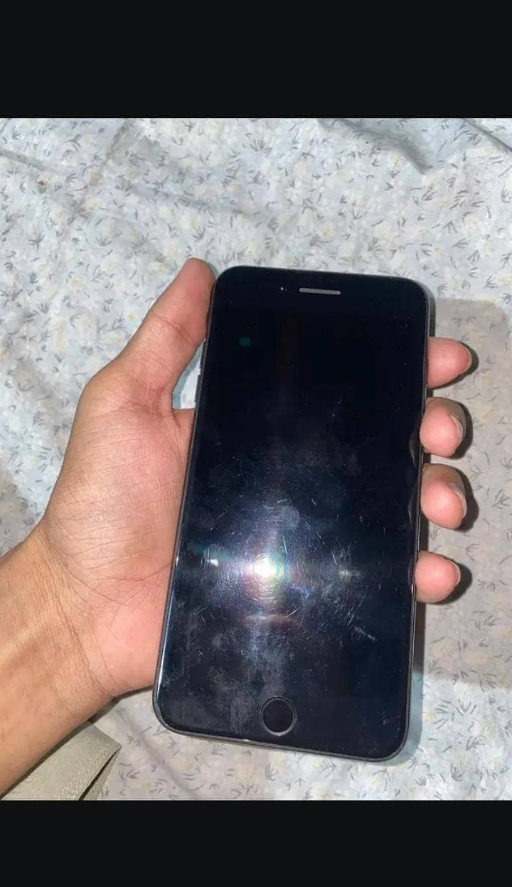 Apple iPhone 7 Plus 0