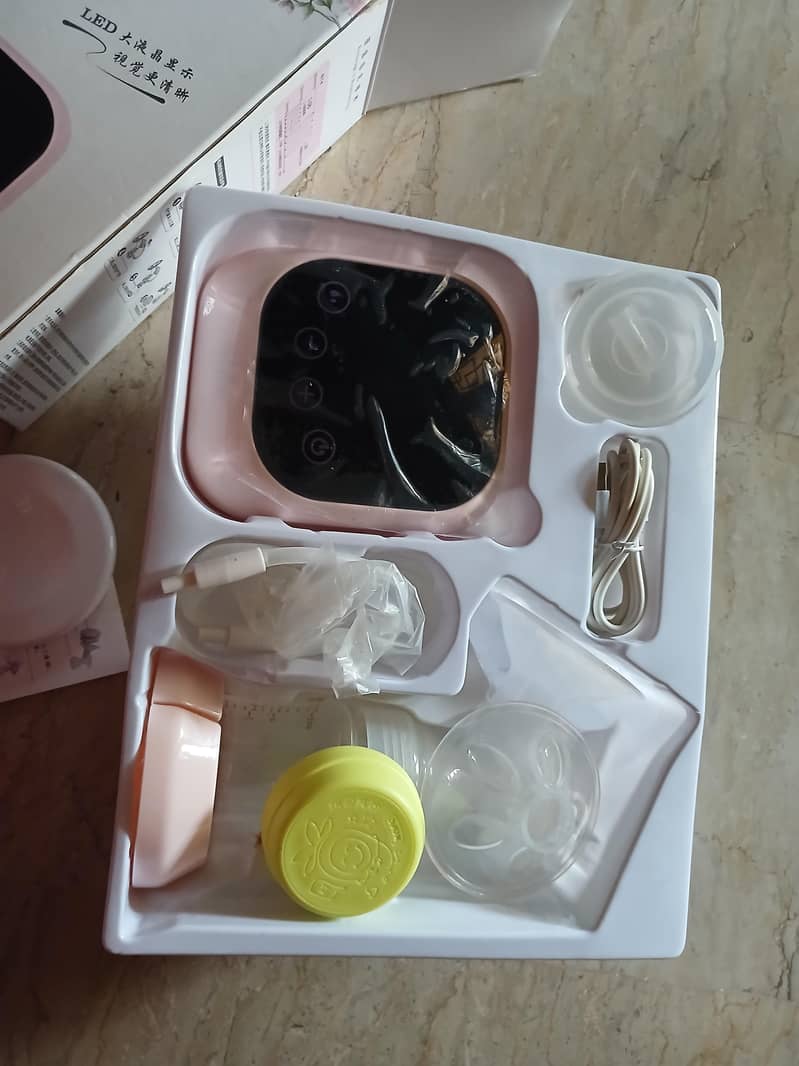 Digital Breast Pump 1