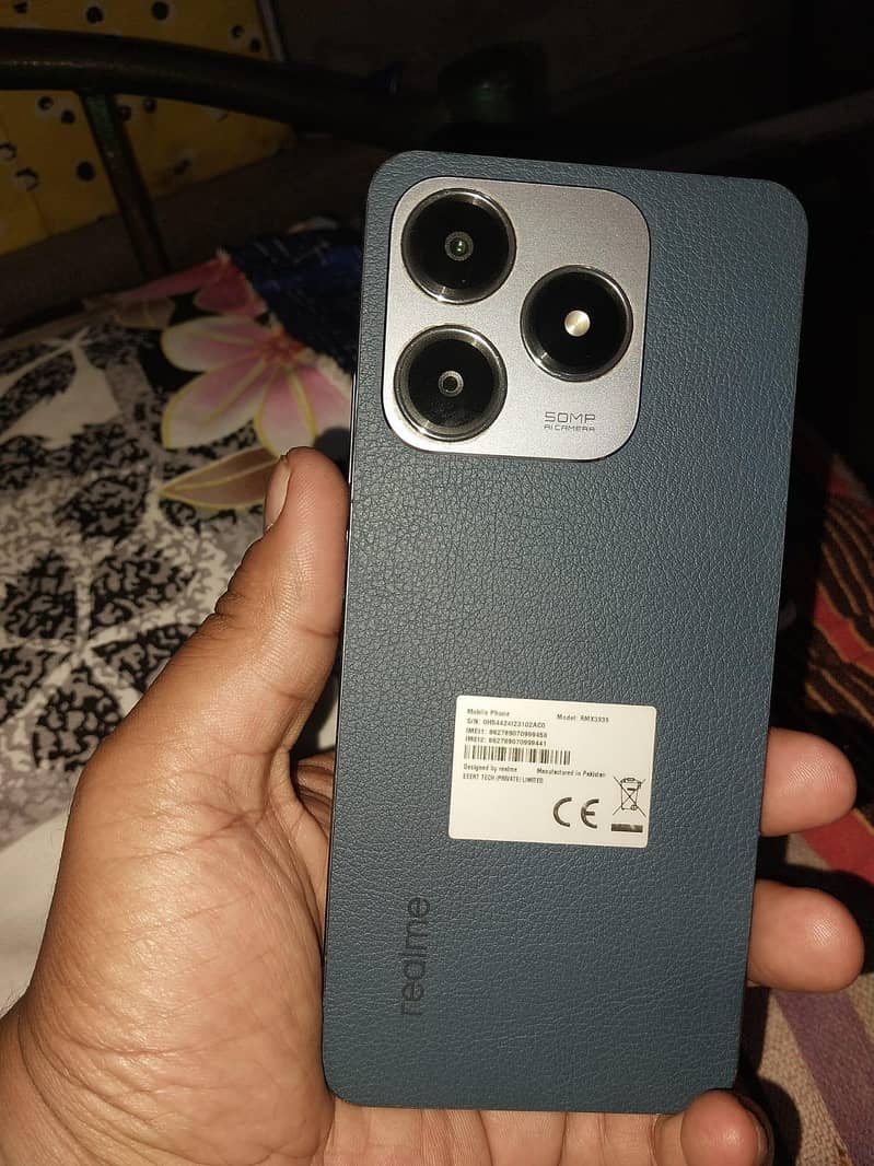 Realme C63 0