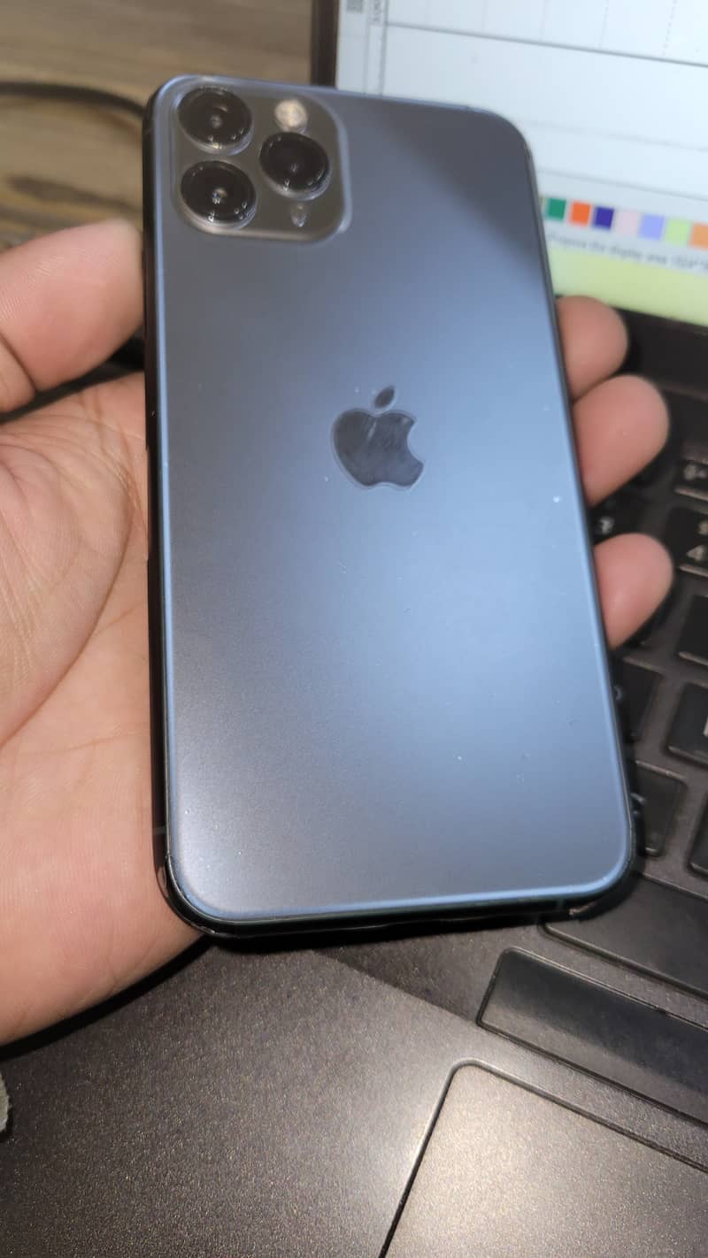 Apple iPhone 11 Pro 2