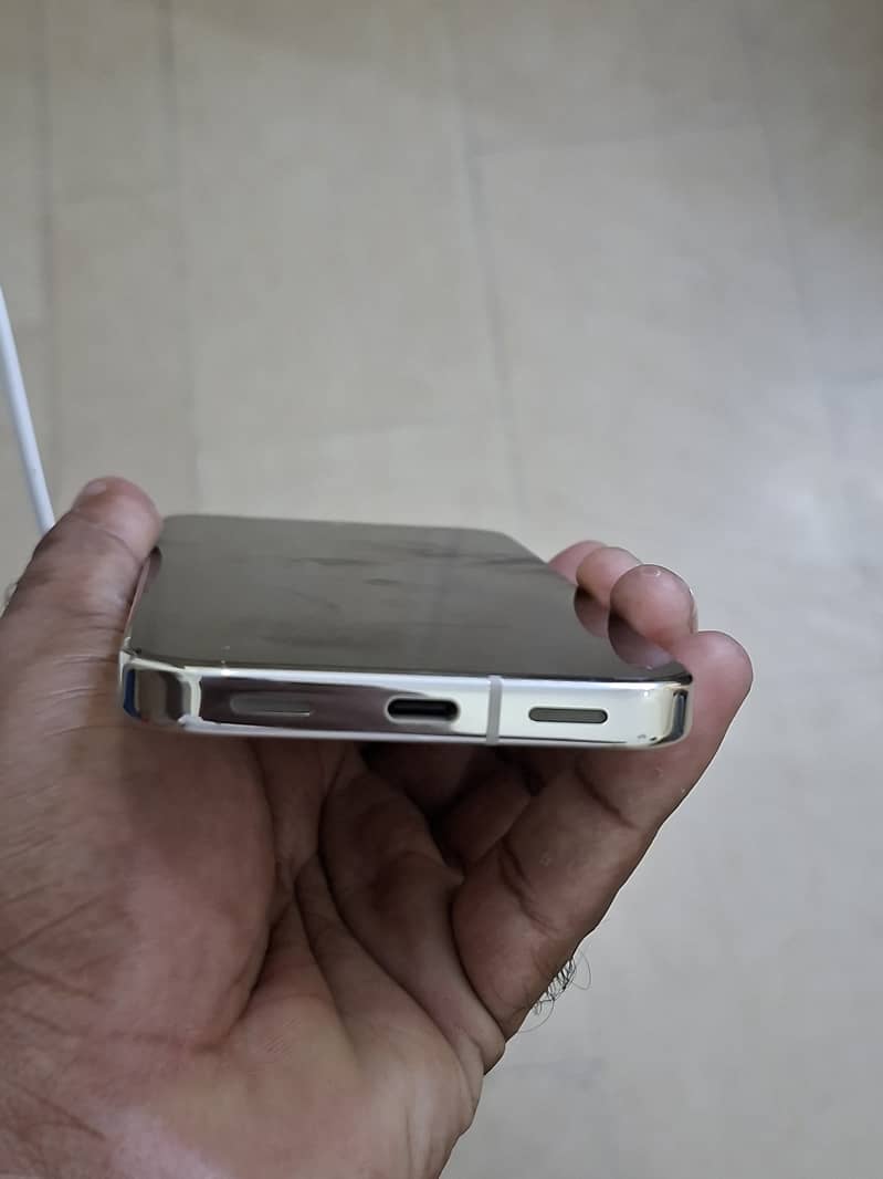 Google Pixel 10 Pro 12GB/256GB – PTA Approved 5