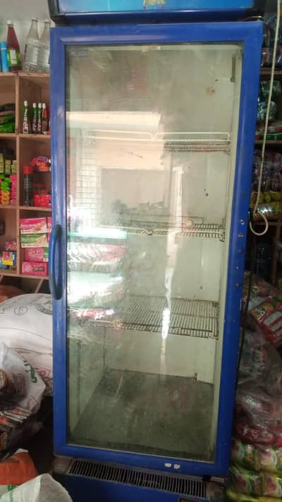pepsI fULL SIZE CHILLER WORKIND GOOD CONDITION