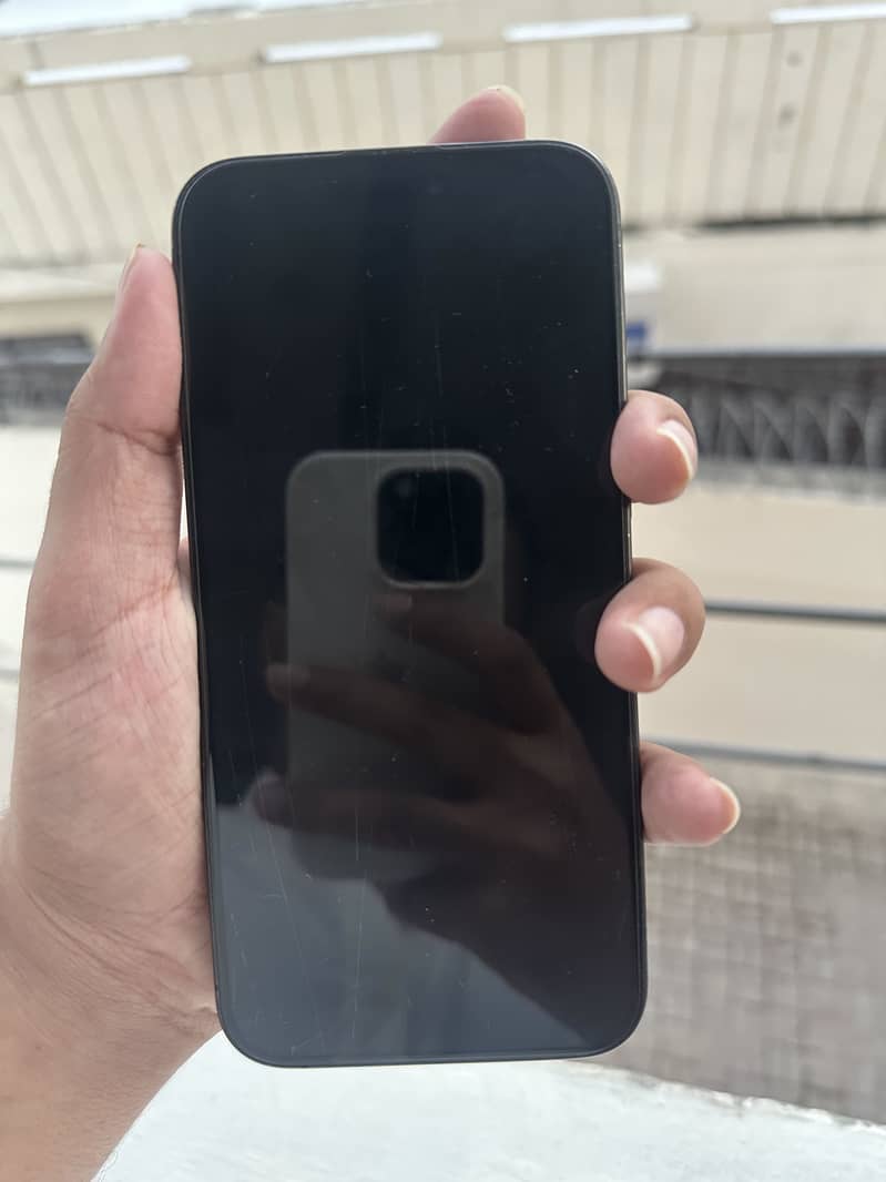 Apple iPhone 15 Pro Max 1