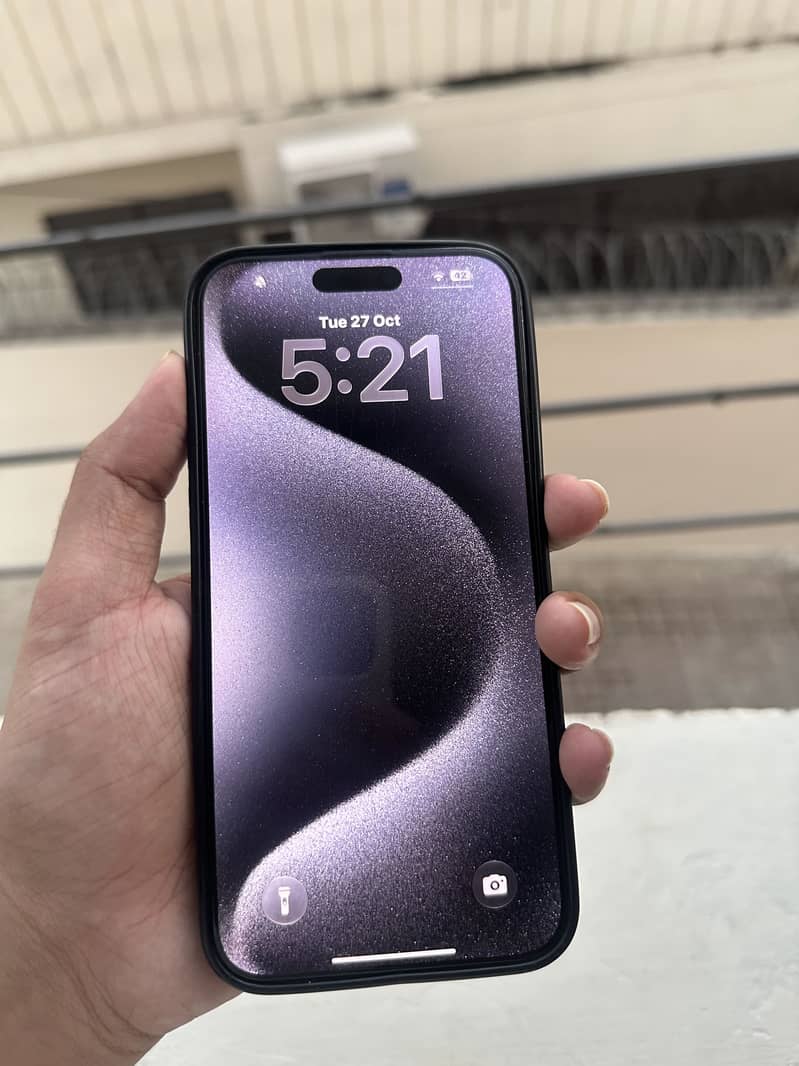 Apple iPhone 15 Pro Max 2