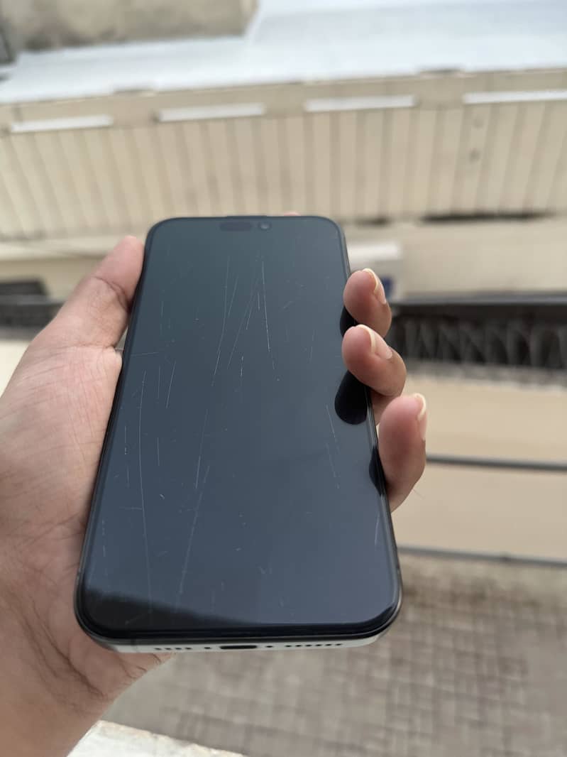 Apple iPhone 15 Pro Max 8