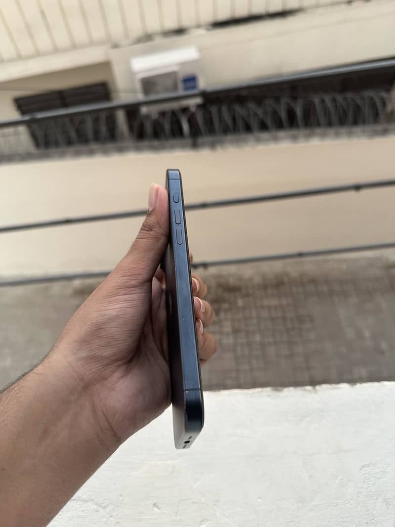 Apple iPhone 15 Pro Max 14