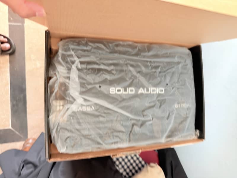 Woofer and amplifier 4
