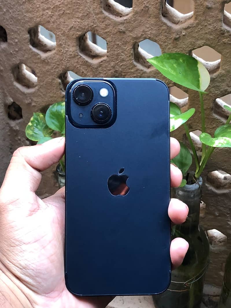 Apple iPhone 13 6
