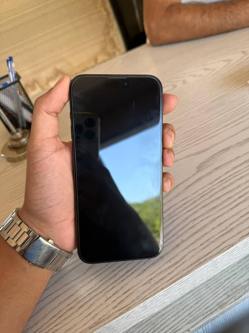 Apple iPhone 15 Pro Max 1
