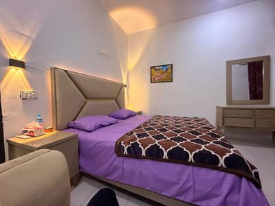 Fully Farnished Flat For Rent Johar Town H3 BLOCK Near Emporium Mall And Expo Center