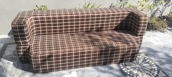 sofa combed