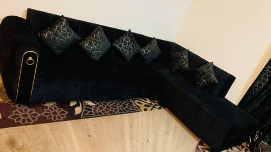 L shaped black sofa 10/10 condition