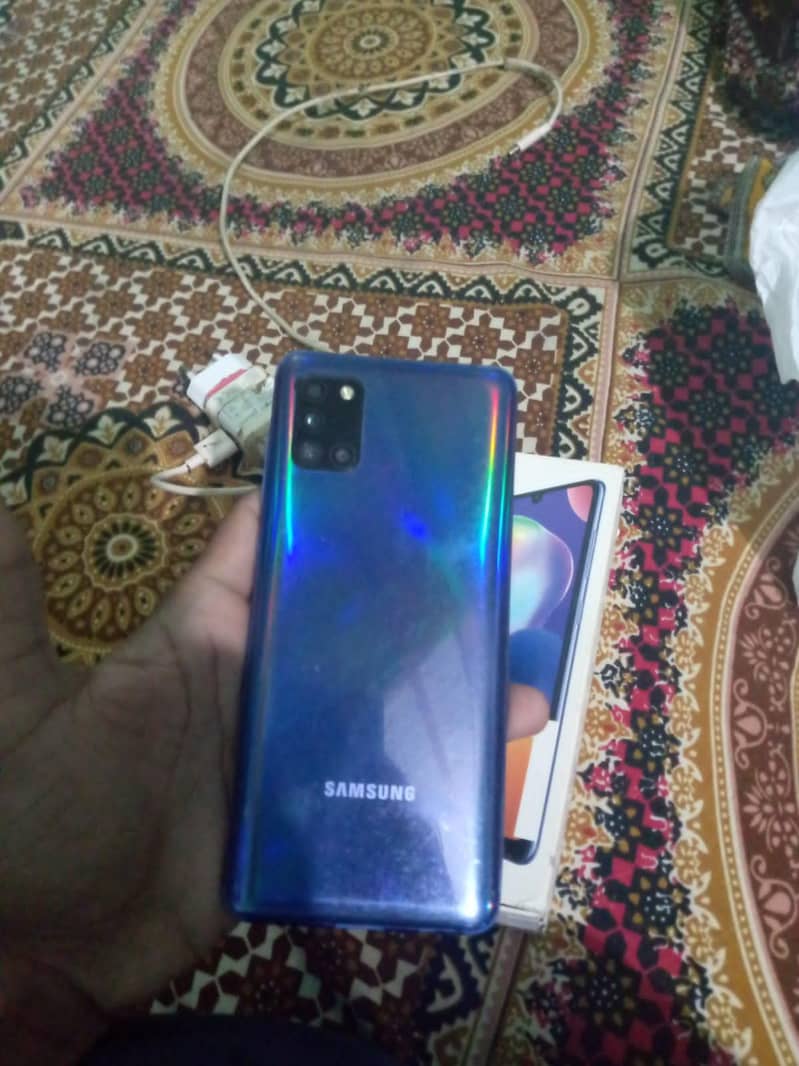 Samsung Mobile A31 1