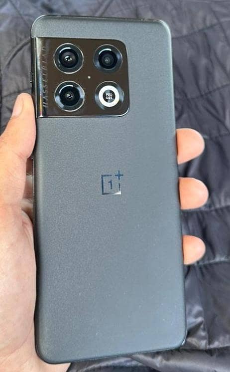 One Plus 10 Pro 5G 1
