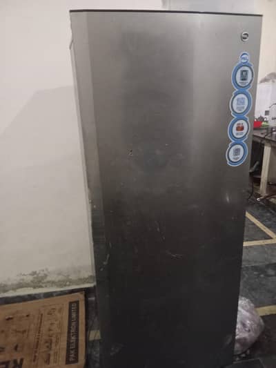 pel refrigerator 1.5 month used