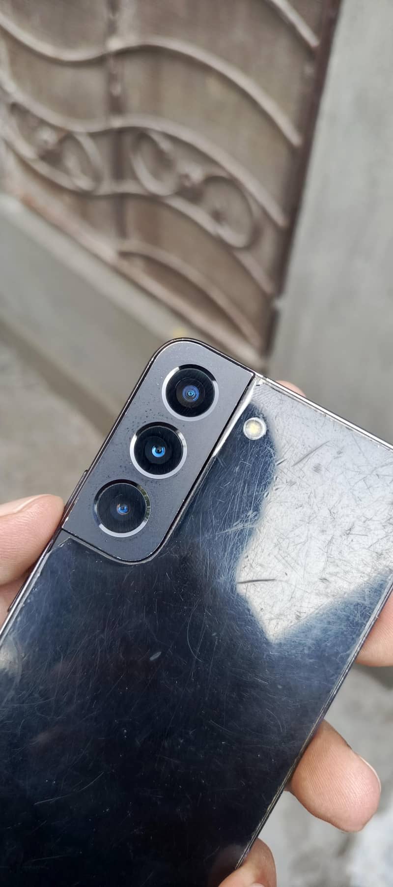 Samsung Mobile S22 2