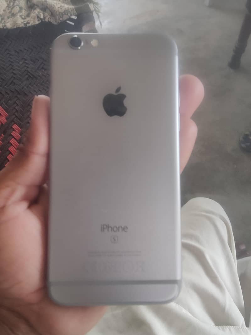 Apple iPhone 6S 3