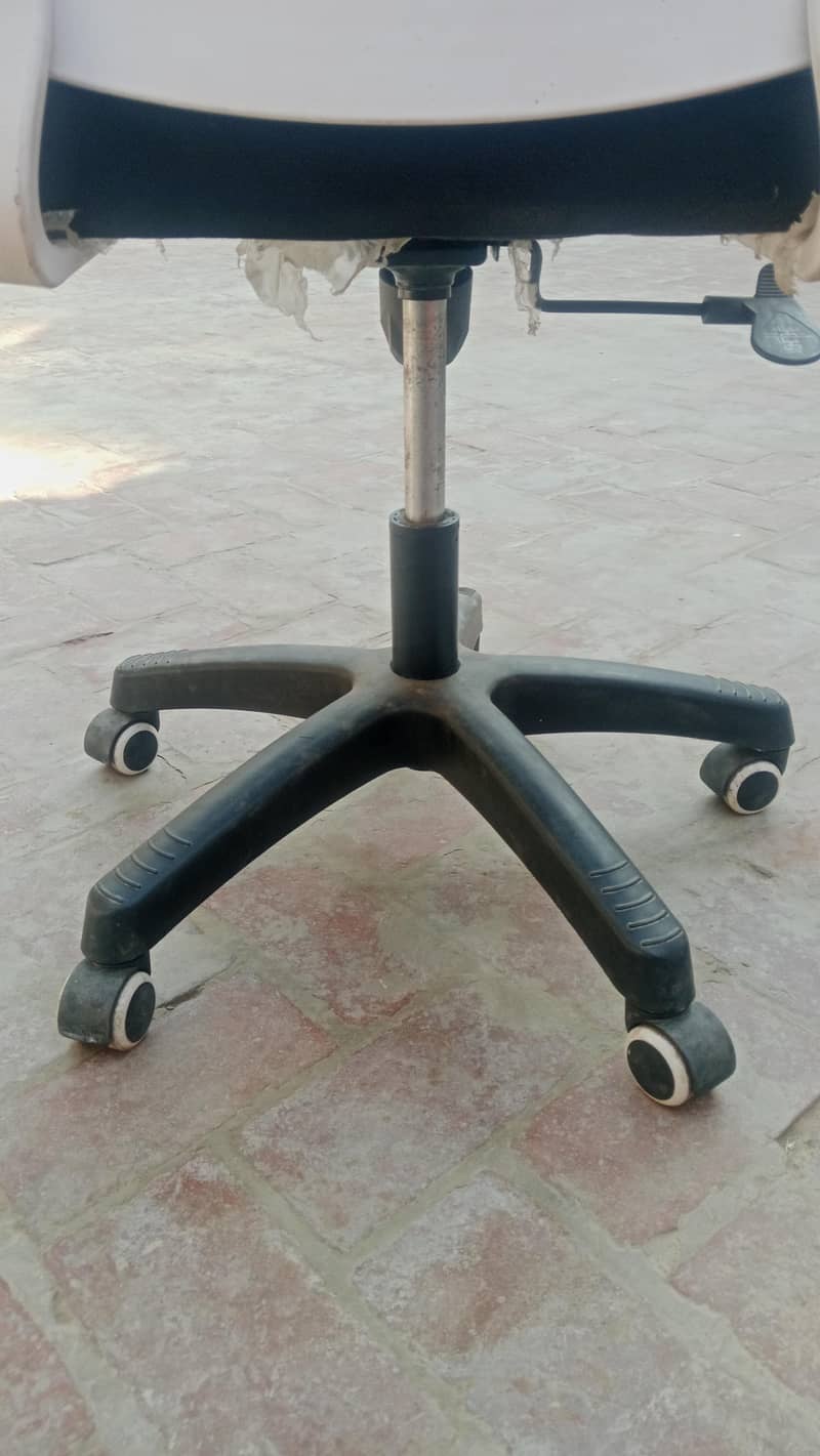 آفس کُرسی 2