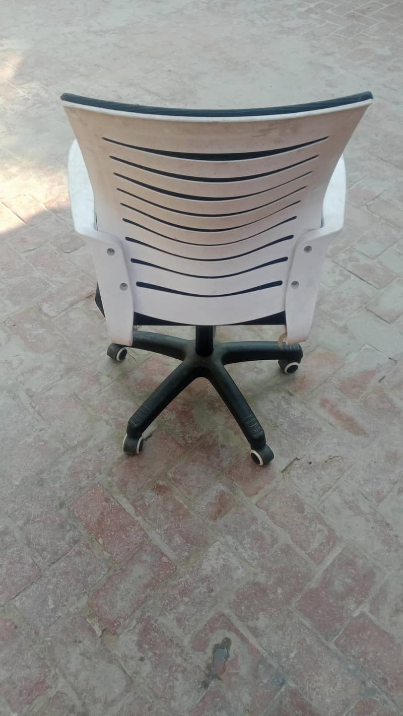 آفس کُرسی 4
