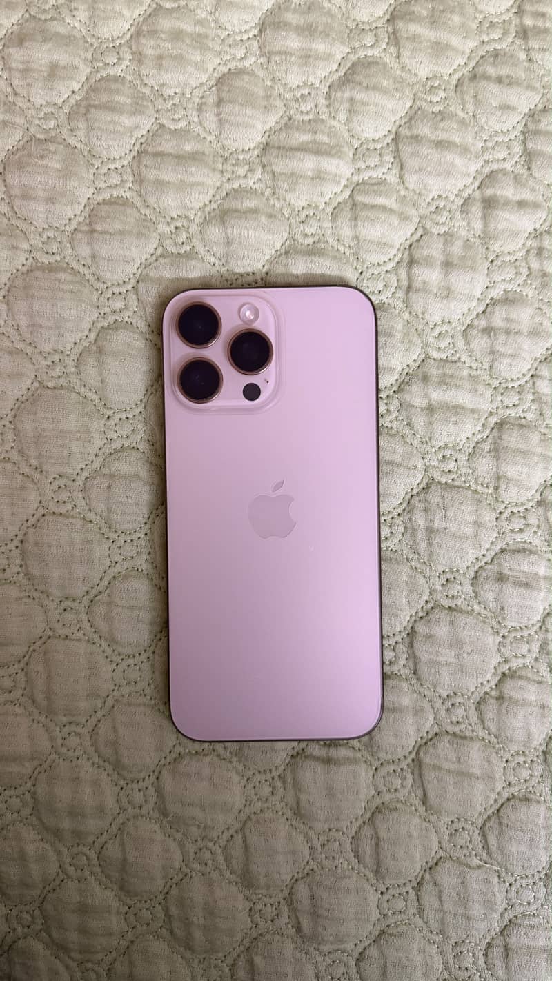 Apple iPhone 16 Pro Max 0
