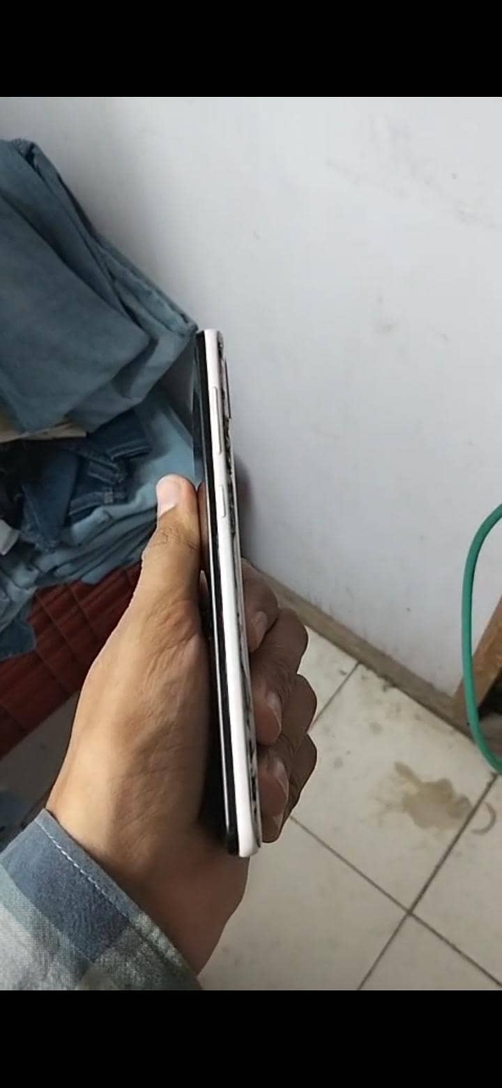 Samsung Mobile A30s 2