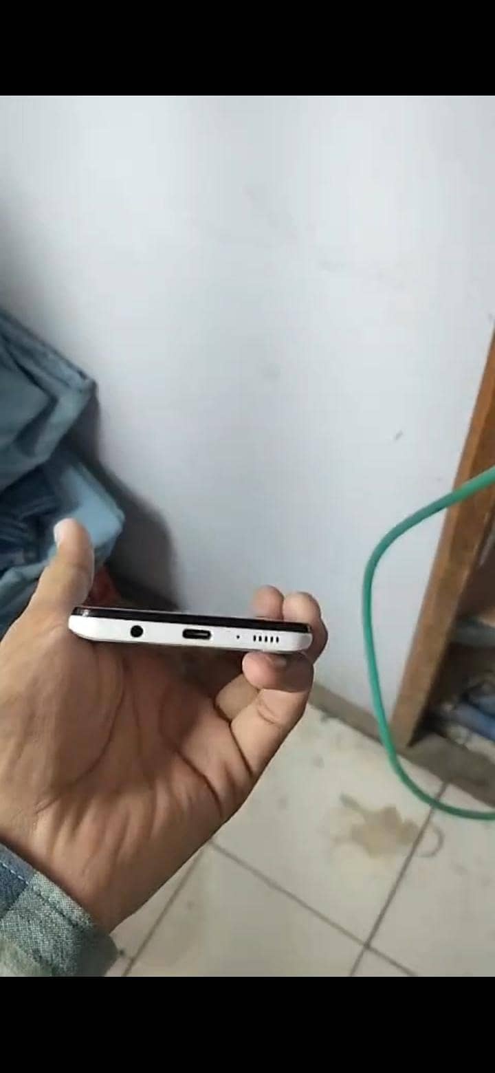 Samsung Mobile A30s 4