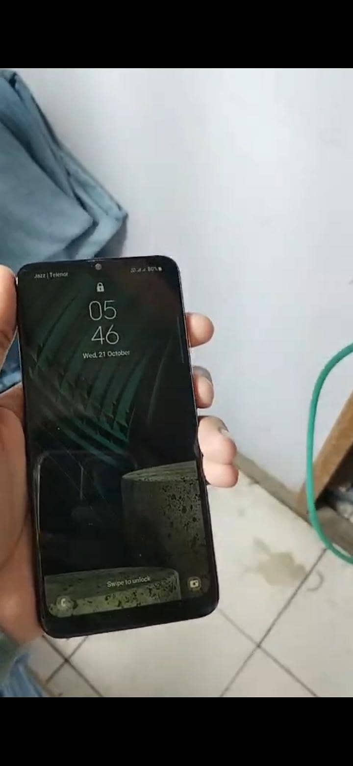 Samsung Mobile A30s 6