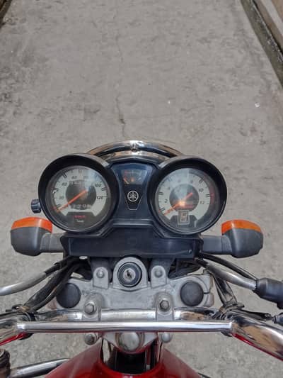 Sell Yamaha 125z please only Whatsapp and call 03215281516