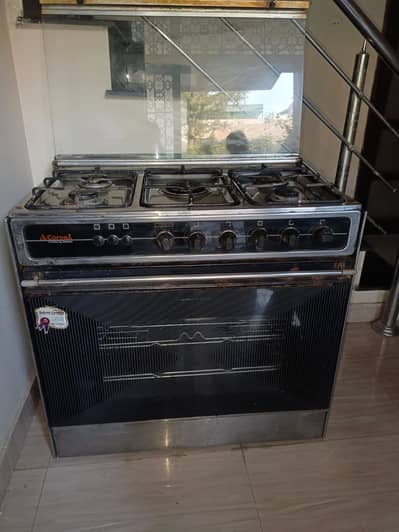 Kitchen Stove in Working Condition