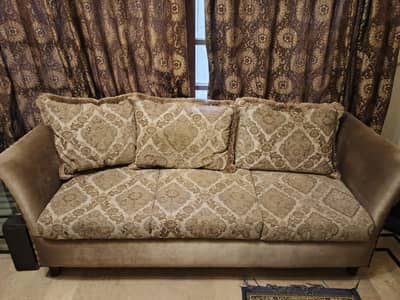 comfort & Style at a great price. . 7 seater sofa