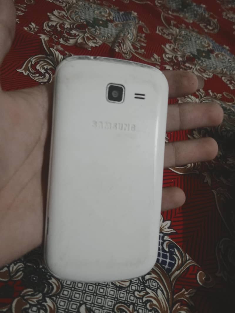 Samsung Mobile J1 0