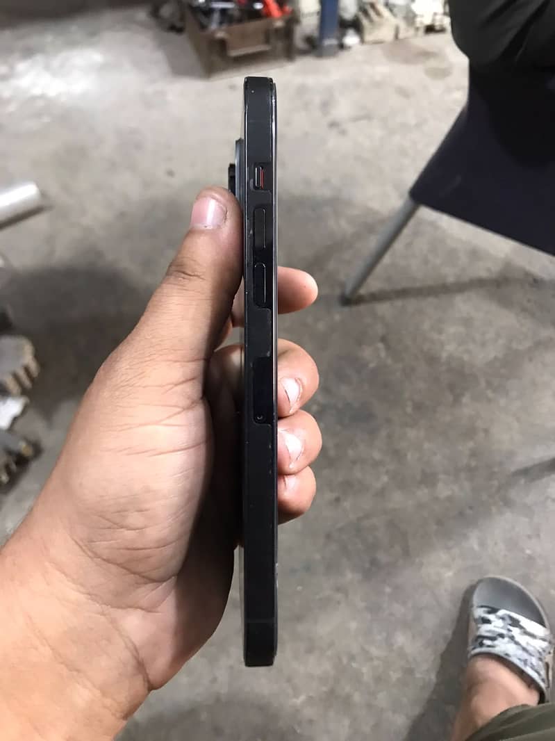 Apple iPhone 14 Pro Max 5