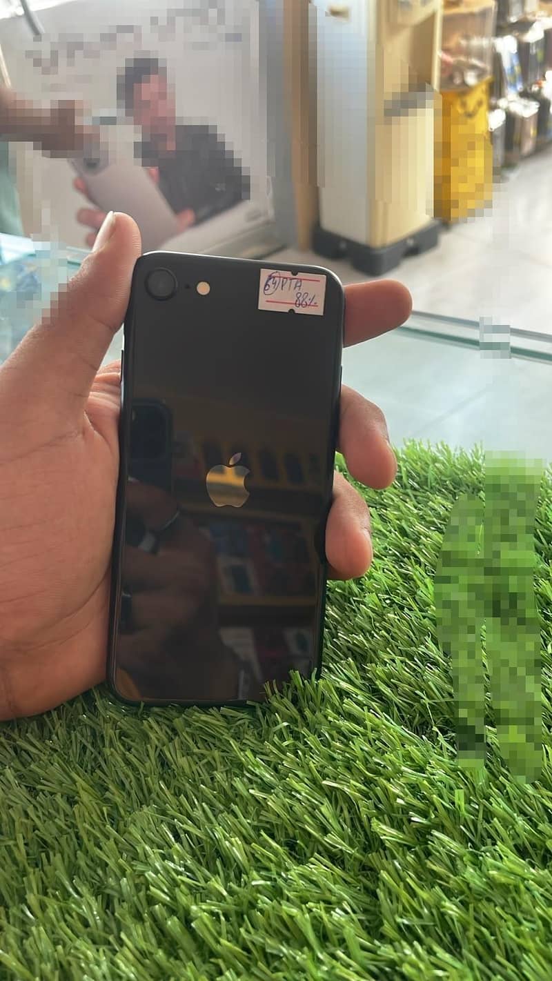 Apple iPhone SE 0