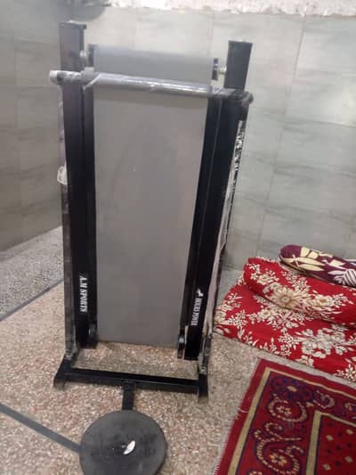 Manual treadmill for sale almost brand new condition