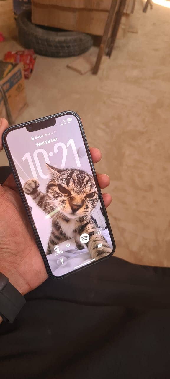 Apple iPhone 13 2