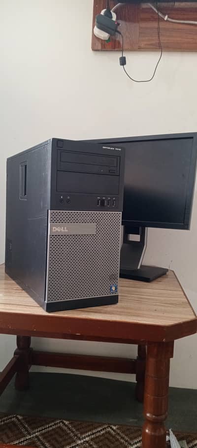 Dell OptiPlex 7010 Desktop PC