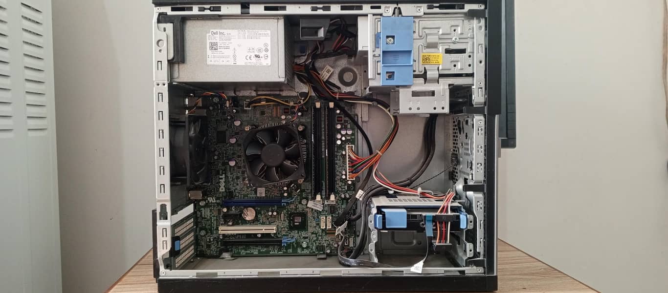 Dell OptiPlex 7010 Desktop PC 2