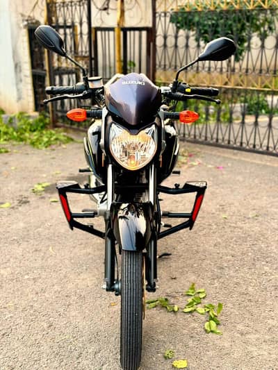 Suzuki GSX 125 2026 model only 2 month used 365 km driven only